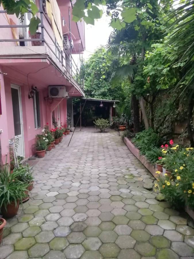 Guest House Saba Batumi Luaran gambar